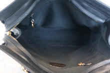 画像をギャラリービューアに読み込む, CHANEL/シャネル トリプルココマークチェーンショルダーバッグ キャビアスキン ブラック/ゴールド金具 ショルダーバッグ 800030125
