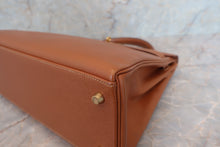 将图片加载到图库查看器，HERMES KELLY 32 Graine Couchevel leather Gold □A刻印 Shoulder bag 600090185
