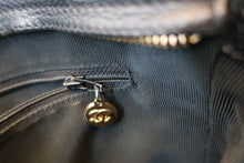 画像をギャラリービューアに読み込む, CHANEL/シャネル トリプルココマークチェーンショルダーバッグ キャビアスキン ブラック/ゴールド金具 ショルダーバッグ 800030125
