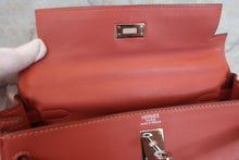 Load image into Gallery viewer, HERMES KELLY 25 Swift leather Rosy □L Engraving Shoulder bag 600080125
