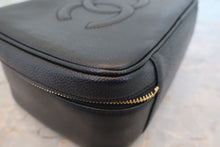 画像をギャラリービューアに読み込む, CHANEL/シャネル ココマークバニティ キャビアスキン ブラック/ゴールド金具 バニティ 800010034
