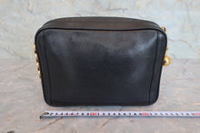 画像をギャラリービューアに読み込む, CHANEL/シャネル ココマークチェーンショルダーバッグ キャビアスキン ブラック/ゴールド金具 ショルダーバッグ 800040007
