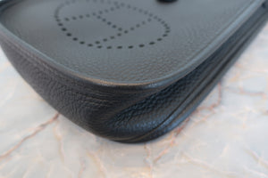HERMES／エルメス エブリンTPM トリヨンクレマンス ブラック C刻印 ショルダーバッグ 700040155