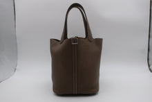 将图片加载到图库查看器，HERMES PICOTIN LOCK MM Clemence leather Etoupe gray U刻印 Hand bag 800090247
