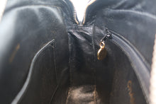 画像をギャラリービューアに読み込む, CHANEL/シャネル ココマークチェーンショルダーバッグ キャビアスキン ブラック/ゴールド金具 ショルダーバッグ 800040007
