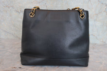 画像をギャラリービューアに読み込む, CHANEL/シャネル ココマークチェーンショルダーバッグ キャビアスキン ブラック/ゴールド金具 ショルダーバッグ 800030168
