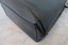 画像をギャラリービューアに読み込む, CHANEL/シャネル ココマークチェーンショルダーバッグ キャビアスキン ブラック/ゴールド金具 ショルダーバッグ 800030168
