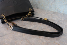 画像をギャラリービューアに読み込む, CHANEL/シャネル ココマークチェーンショルダーバッグ キャビアスキン ブラック/ゴールド金具 ショルダーバッグ 800030168
