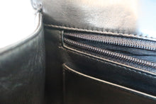 Load image into Gallery viewer, CHANEL Medium Matelasse single flap chain shoulder bag Lambskin Black/Gold hadware Shoulder bag 600050241
