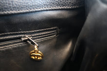 画像をギャラリービューアに読み込む, CHANEL/シャネル ココマークチェーンショルダーバッグ キャビアスキン ブラック/ゴールド金具 ショルダーバッグ 800030168
