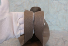 Load image into Gallery viewer, HERMES PICOTIN LOCK MM Clemence leather Etoupe gray □O Engraving Hand bag 800070022
