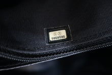 画像をギャラリービューアに読み込む, CHANEL/シャネル マトラッセ台形ハンドバッグ キャビアスキン ブラック/ゴールド金具 ハンドバッグ 800010063
