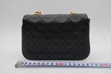 Load image into Gallery viewer, CHANEL Mini Matelasse Chain shoulder bag Lambskin Black/Gold hardware Shoulder bag 800090204
