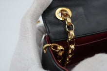 Load image into Gallery viewer, CHANEL Mini Matelasse Chain shoulder bag Lambskin Black/Gold hardware Shoulder bag 800090204
