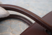 Load image into Gallery viewer, HERMES BIRKIN 25 Graine leather Brown □K Engraving Hand bag 800010041
