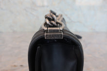 将图片加载到图库查看器，CHANEL/香奈儿 Leboy 链条包 羊皮 Black/Silver hadware(黑色/银色金属) 肩背包 800070008
