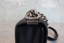 将图片加载到图库查看器，CHANEL/香奈儿 Leboy 链条包 羊皮 Black/Silver hadware(黑色/银色金属) 肩背包 800070008
