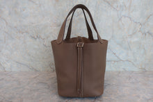 将图片加载到图库查看器，HERMES PICOTIN LOCK MM Clemence leather Etoupe gray D刻印 Hand bag 800030084
