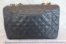 将图片加载到图库查看器，CHANEL/香奈儿 大号CF 单盖 链条包 羊皮 Black/Gold hadware(黑色/金色金属) 肩背包 600070042
