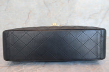 将图片加载到图库查看器，CHANEL/香奈儿 大号CF 单盖 链条包 羊皮 Black/Gold hadware(黑色/金色金属) 肩背包 600070042
