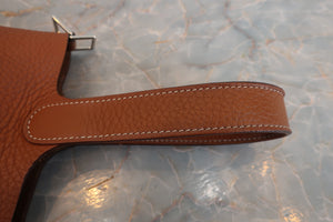 HERMES／エルメス ピコタンロックＰＭ トリヨンクレマンス ゴールド X刻印 ハンドバッグ 700090138