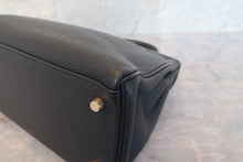 将图片加载到图库查看器，HERMES KELLY 28 Togo leather Black □I刻印 Shoulder bag 700120062
