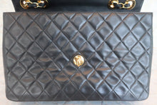 Load image into Gallery viewer, CHANEL Big Matelasse single flap chain shoulder bag Lambskin Black/Gold hadware Shoulder bag 600070042
