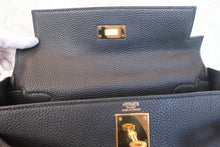 将图片加载到图库查看器，HERMES KELLY 28 Togo leather Black □I刻印 Shoulder bag 700120062
