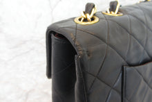 将图片加载到图库查看器，CHANEL/香奈儿 大号CF 单盖 链条包 羊皮 Black/Gold hadware(黑色/金色金属) 肩背包 700060192
