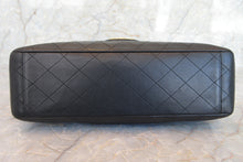 将图片加载到图库查看器，CHANEL/香奈儿 大号CF 单盖 链条包 羊皮 Black/Gold hadware(黑色/金色金属) 肩背包 700060192
