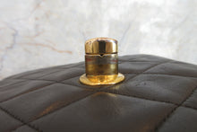 将图片加载到图库查看器，CHANEL/香奈儿 大号CF 单盖 链条包 羊皮 Black/Gold hadware(黑色/金色金属) 肩背包 700060192
