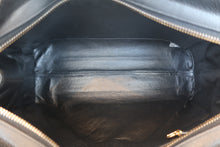 Load image into Gallery viewer, CHANEL Matelasse chain shoulder bag Caviar skin Black/Gold hadware Shoulder bag 800060109
