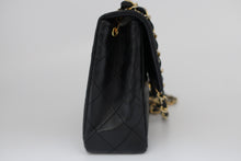 Load image into Gallery viewer, CHANEL Mini Matelasse Single Flap Chain shoulder bag Lambskin Black/Gold hardware Shoulder bag 800090239
