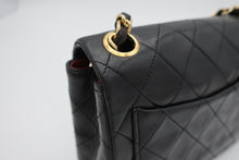 Load image into Gallery viewer, CHANEL Mini Matelasse Single Flap Chain shoulder bag Lambskin Black/Gold hardware Shoulder bag 800090239
