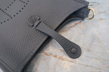 将图片加载到图库查看器，HERMES  EVELYNE TPM Clemence leather Ardoise W刻印 Shoulder bag 800070023
