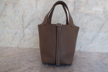 画像をギャラリービューアに読み込む, HERMES／エルメス ピコタンロックＰＭ トリヨンクレマンス エトゥープ ハンドバッグ 800010042
