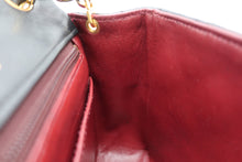 Load image into Gallery viewer, CHANEL Mini Matelasse Single Flap Chain shoulder bag Lambskin Black/Gold hardware Shoulder bag 800090239
