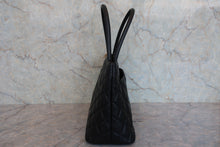 Load image into Gallery viewer, CHANEL Medallion Tote Caviar skin Black/Gold hadware Tote bag 800080130
