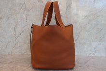 Load image into Gallery viewer, HERMES PICOTIN LOCK GM Clemence leather Gold □P Engraving Hand bag 700120036
