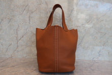 Load image into Gallery viewer, HERMES PICOTIN LOCK GM Clemence leather Gold □P Engraving Hand bag 700120036
