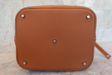 Load image into Gallery viewer, HERMES PICOTIN LOCK GM Clemence leather Gold □P Engraving Hand bag 700120036
