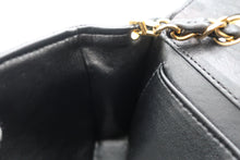 Load image into Gallery viewer, CHANEL Vicolore Big CC mark Chain shoulder bag Lambskin Black/Gold hardware Shoulder bag 800100035

