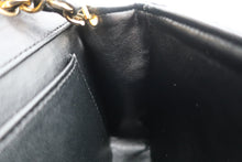 Load image into Gallery viewer, CHANEL Vicolore Big CC mark Chain shoulder bag Lambskin Black/Gold hardware Shoulder bag 800100035
