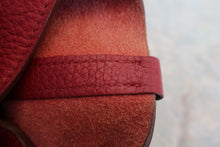 画像をギャラリービューアに読み込む, HERMES／エルメス ピコタンロックＰＭ トリヨンクレマンス ルビー □R刻印 ハンドバッグ 800010059
