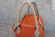 将图片加载到图库查看器，HERMES LINDY 30 Bi-color Clemence leather Orange/Parchemin □M刻印 Shoulder bag 600060003

