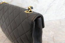 Load image into Gallery viewer, CHANEL Matelasse chain shoulder bag Lambskin Black/Gold hadware Shoulder bag 700060187

