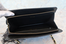 将图片加载到图库查看器，CHANEL/香奈儿 CF 流苏 链条 肩背包 羊皮 Black/Gold hadware(黑色/金色金属) 肩背包 700100207
