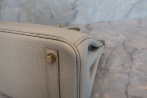 HERMES BIRKIN 25 Togo leather Pearl gray T刻印 Hand bag 600100104