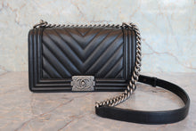 將圖片載入圖庫檢視器 CＨANEL/シャネル ボーイシャネルチェーンショルダーバッグ キャビアスキン ブラック/シルバー金具 ショルダーバッグ 800080039
