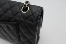 Load image into Gallery viewer, CHANEL Matelasse Double Flap Double Chain shoulder bag Caviar skin Black/Silver hardware Shoulder bag 800100005
